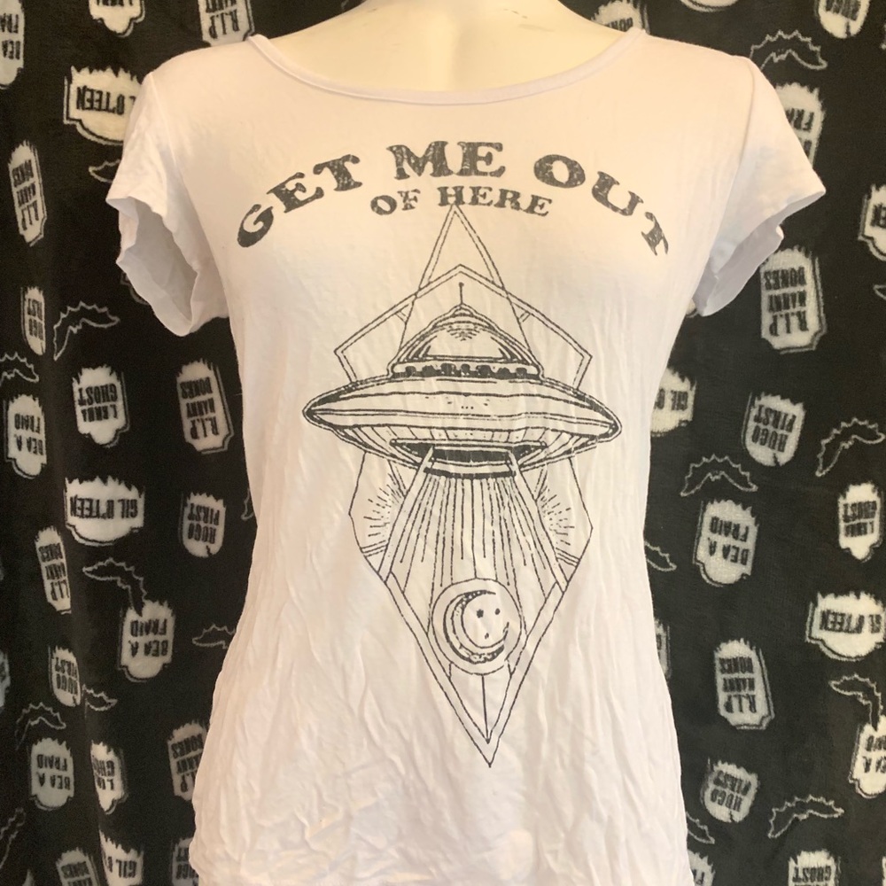 Alien shirt